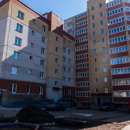 Apartamenty U Vokzala Kirov (Kirov) Exteriör bild